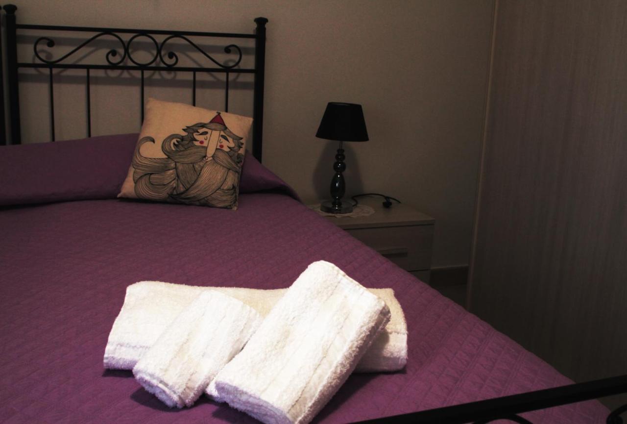 Casa Andreana Bed & Breakfast Uri Bagian luar foto